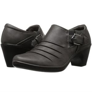 Easy street  burntz comfort Gray   ankle  booties new